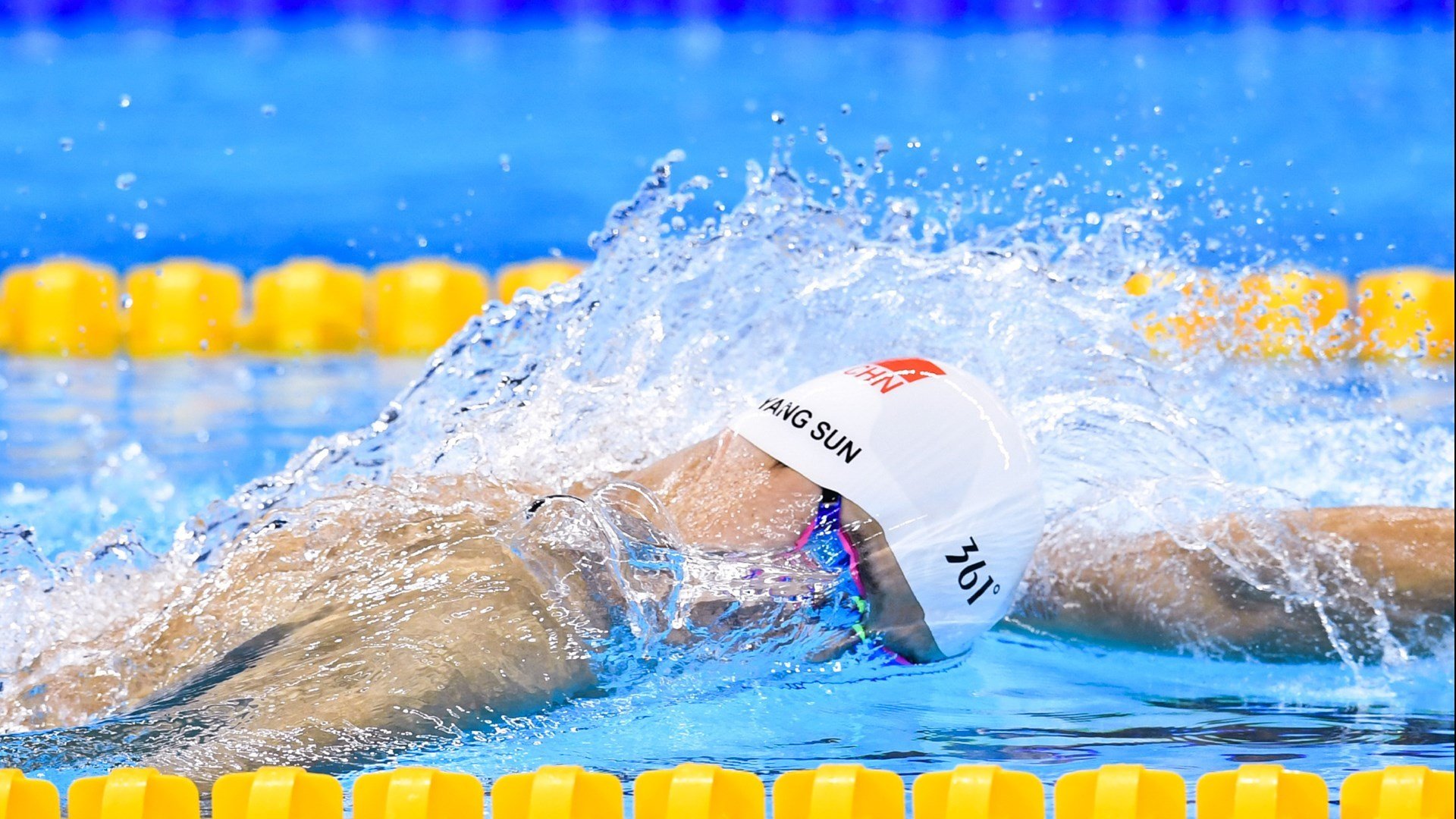 安东尼奥·皮佐拉托在男子举重比赛中获得铜牌，安东尼诺·皮佐拉托